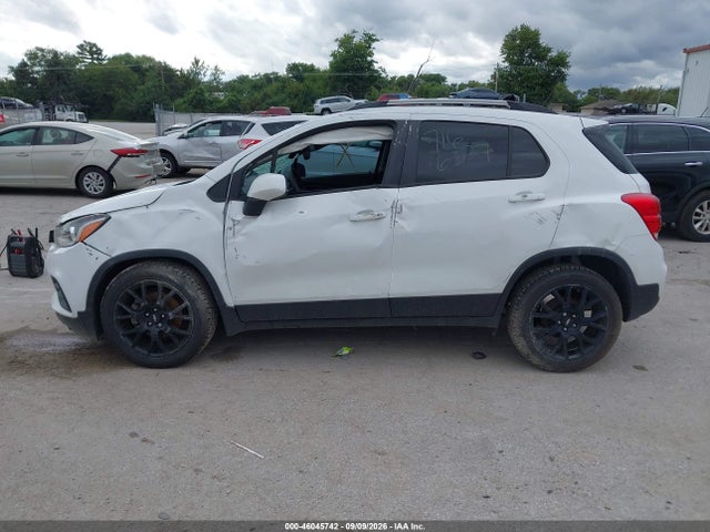 2022 CHEVROLET TRAX FWD LT 13