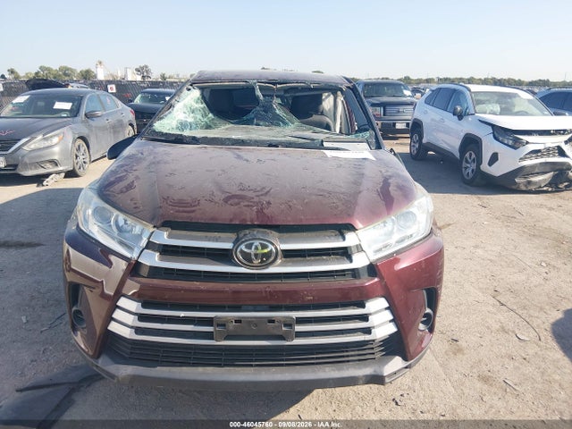 2019 TOYOTA HIGHLANDER LE 9