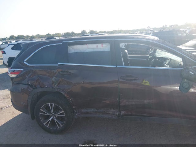 2019 TOYOTA HIGHLANDER LE 10