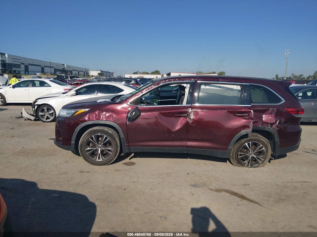 2019 TOYOTA HIGHLANDER LE 11