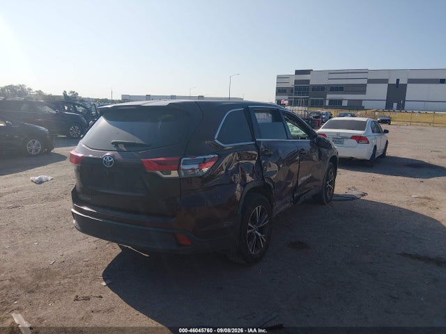 2019 TOYOTA HIGHLANDER LE 4