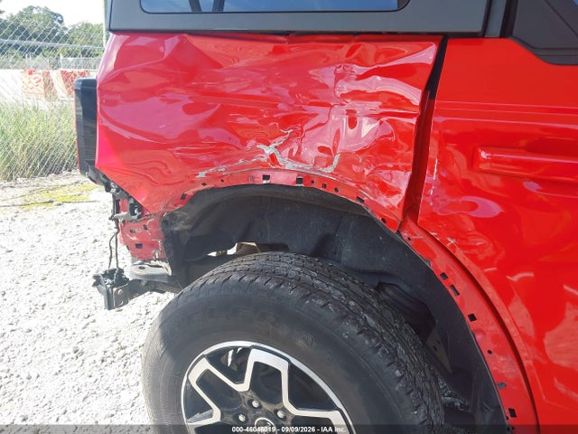 2024 FORD BRONCO OUTER BANKS 6