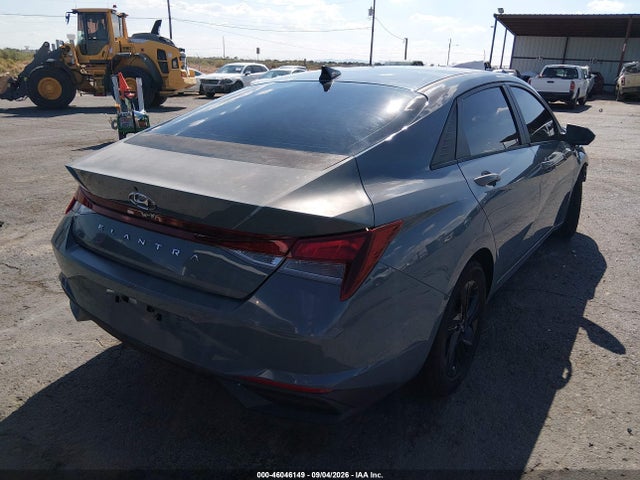 2022 HYUNDAI ELANTRA SEL 4
