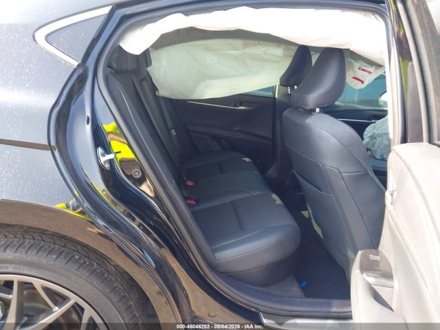 2025 TOYOTA CAMRY XLE 8