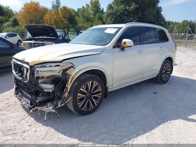 2021 VOLVO XC90 T6 MOMENTUM 7 PASSENGER 2