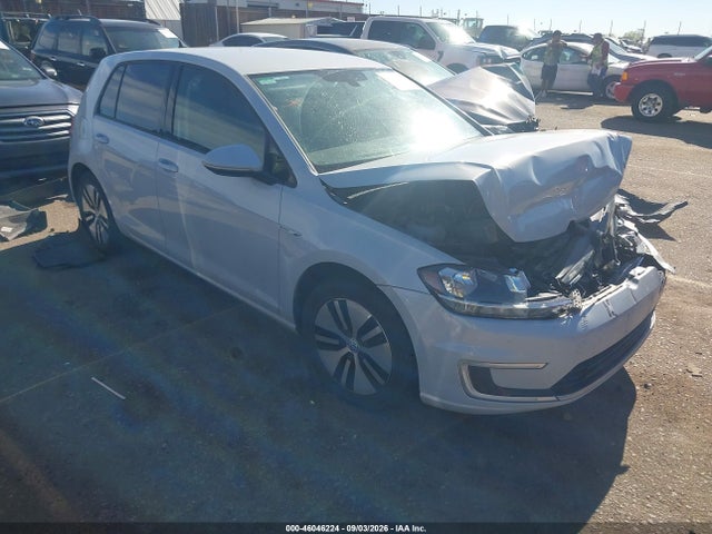 2018 VOLKSWAGEN E-GOLF SE