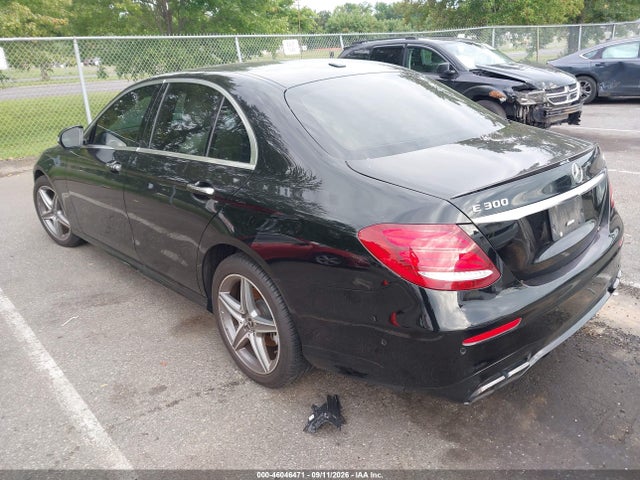 2017 MERCEDES-BENZ E 300 4MATIC 3