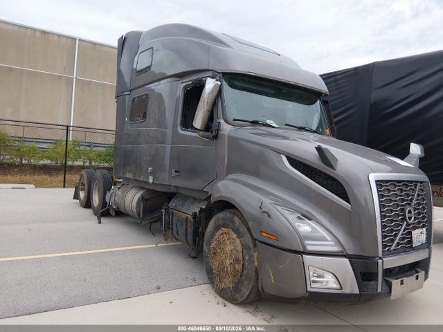 2020 VOLVO VN 