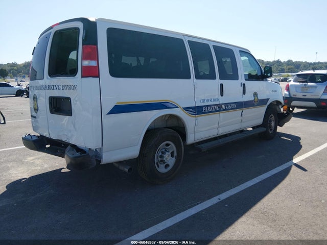 2026 CHEVROLET EXPRESS PASSENGER 2500 REGULAR WHEELBASE, LS, RWD 4