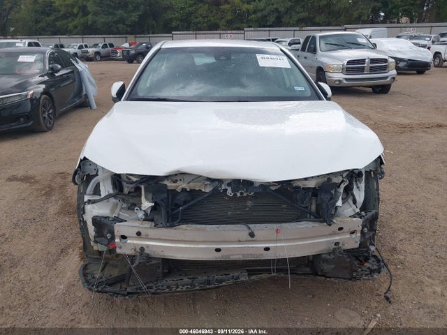 2019 TOYOTA CAMRY LE 6