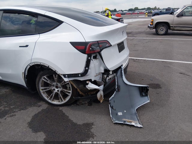 2021 TESLA MODEL Y LONG RANGE DUAL MOTOR ALL-WHEEL DRIVE 6