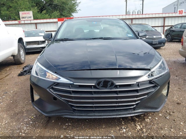 2019 HYUNDAI ELANTRA SE 12