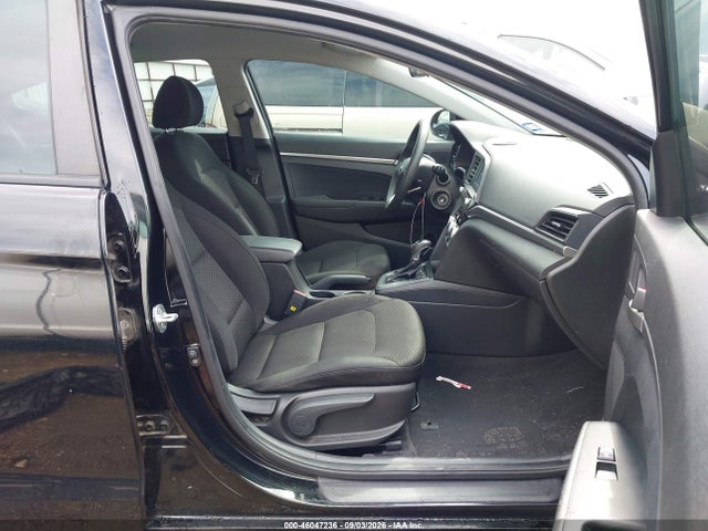 2019 HYUNDAI ELANTRA SE 5