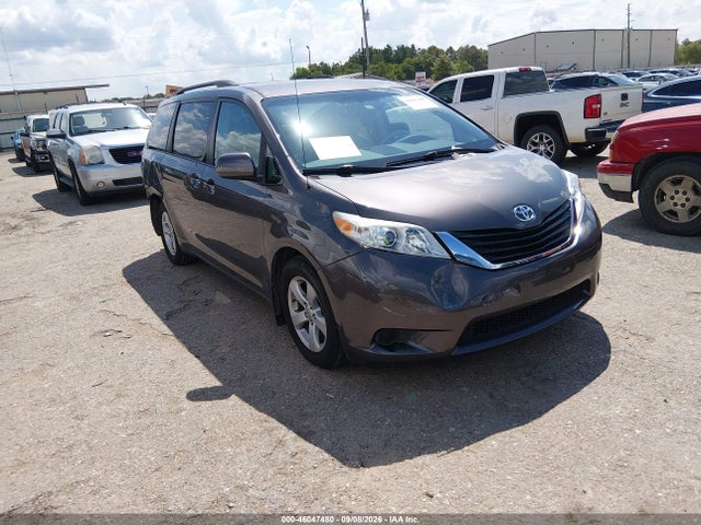 2012 TOYOTA SIENNA LE V6 8 PASSENGER