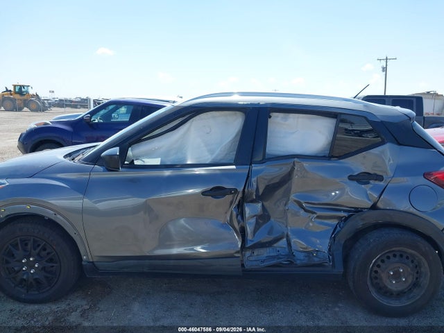 2019 NISSAN KICKS S 15