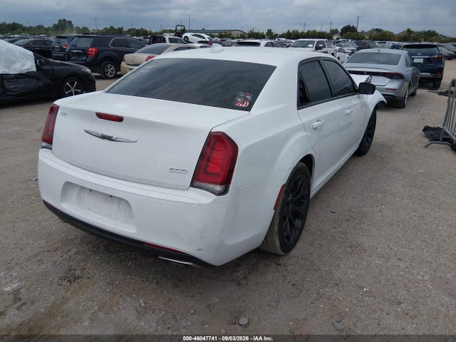 2019 CHRYSLER 300 TOURING 4