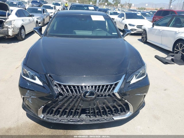 2024 LEXUS ES 300H 12