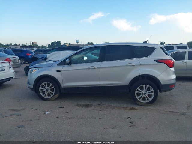 2019 FORD ESCAPE SE 14