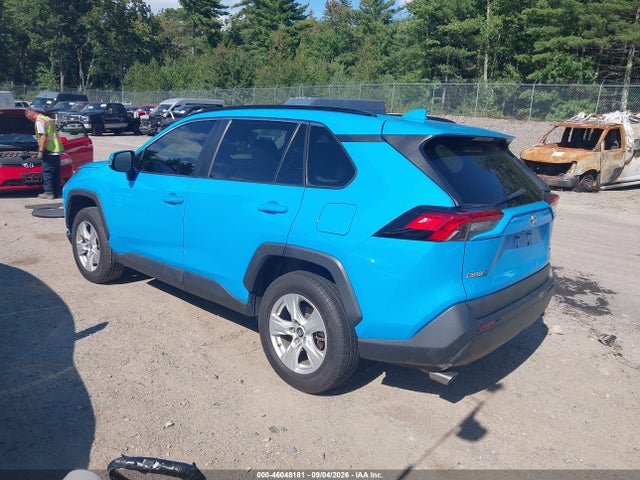2019 TOYOTA RAV4 XLE 3