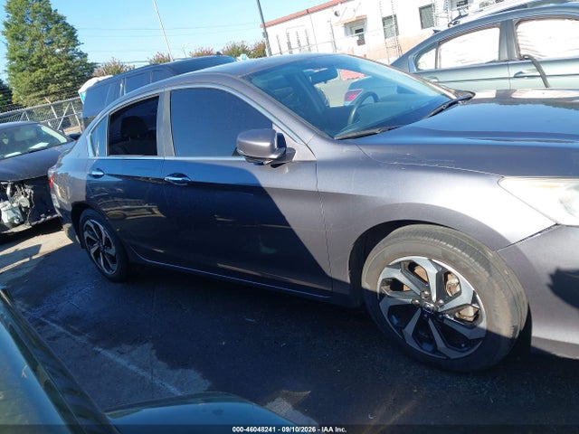 2017 HONDA ACCORD EX 13