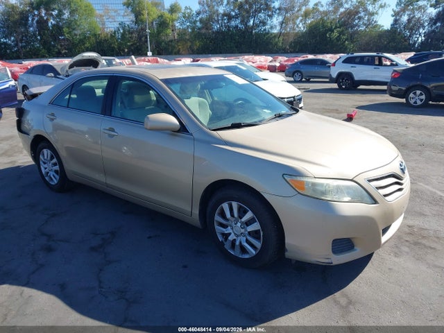 2011 TOYOTA CAMRY LE