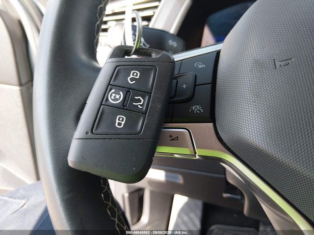 2022 VOLKSWAGEN TIGUAN 2.0T SE 11