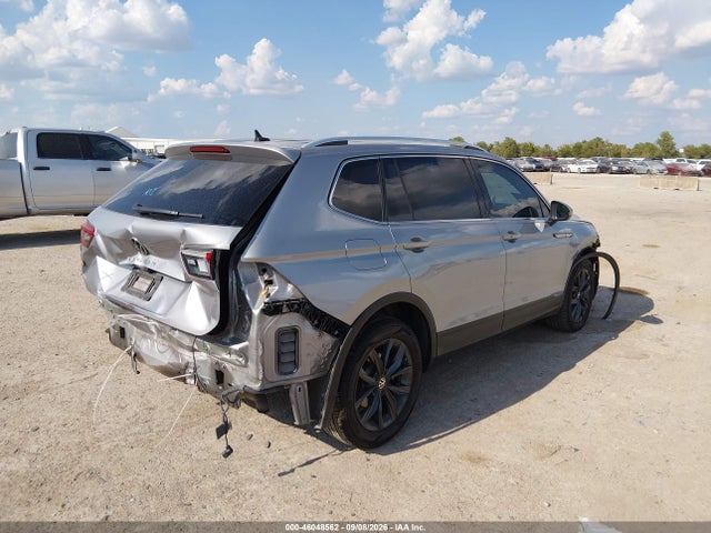 2022 VOLKSWAGEN TIGUAN 2.0T SE 4