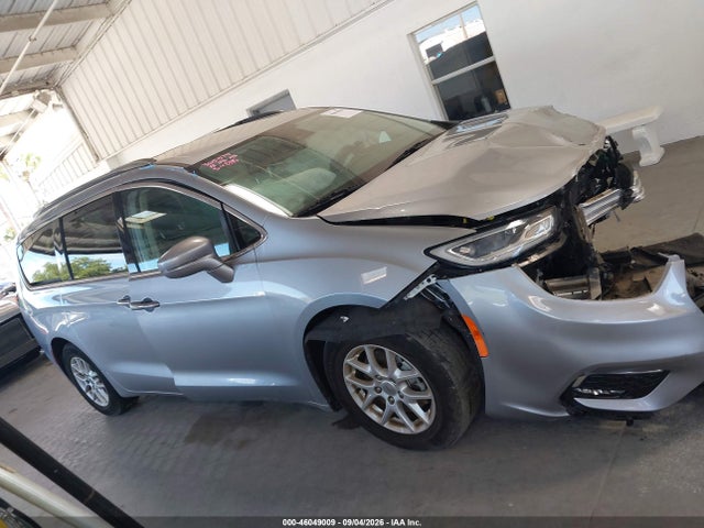 2021 CHRYSLER PACIFICA TOURING L 13