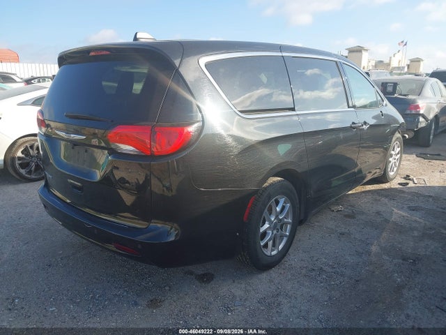 2023 CHRYSLER VOYAGER LX 4