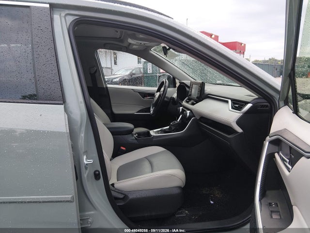 2021 TOYOTA RAV4 HYBRID XLE PREMIUM 5