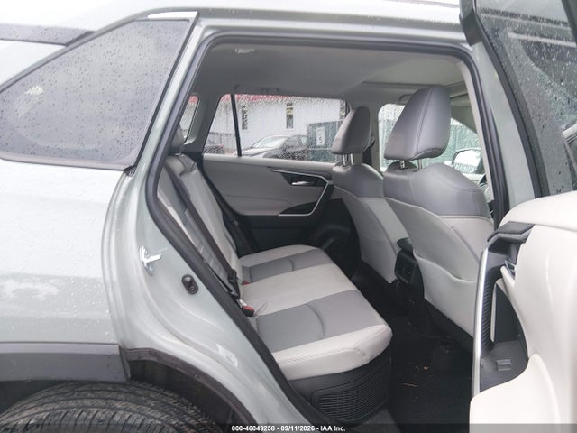 2021 TOYOTA RAV4 HYBRID XLE PREMIUM 8
