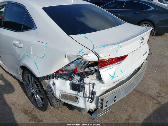 2019 LEXUS IS 300 6