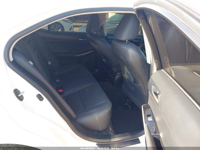 2019 LEXUS IS 300 8