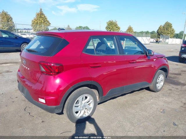 2023 HYUNDAI VENUE SE 4