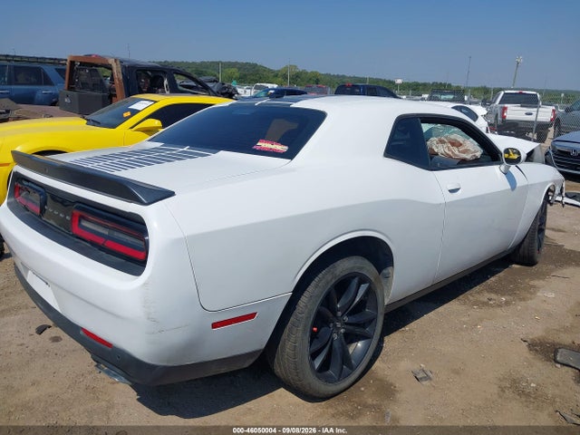 2018 DODGE CHALLENGER SXT 4