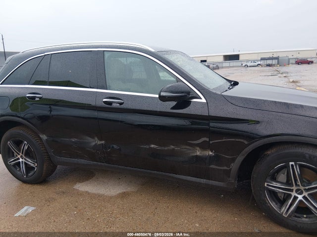 2019 MERCEDES-BENZ GLC 300 4MATIC 6