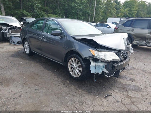 2014 TOYOTA CAMRY XLE V6