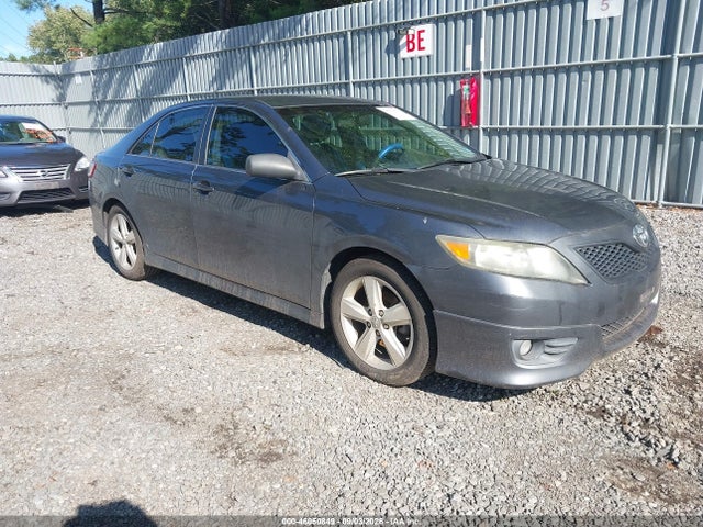 2011 TOYOTA CAMRY SE
