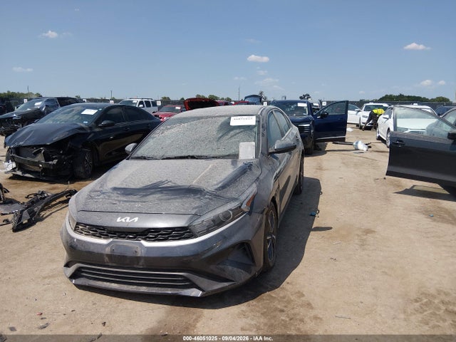 2023 KIA FORTE LXS 2