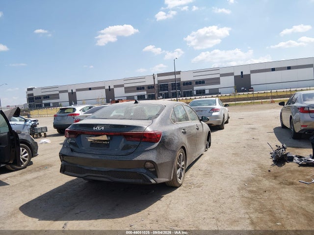 2023 KIA FORTE LXS 4
