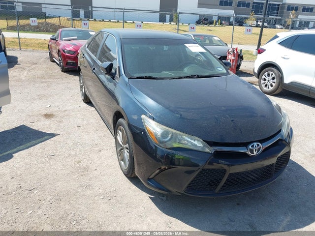 2016 TOYOTA CAMRY SE