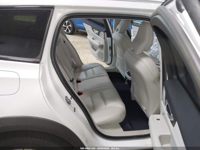 2023 VOLVO V60 CROSS COUNTRY B5 ULTIMATE 8