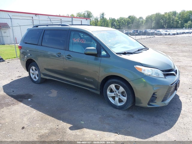 2020 TOYOTA SIENNA LE