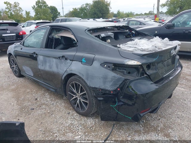 2022 TOYOTA CAMRY SE 3