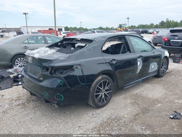 2022 TOYOTA CAMRY SE 4