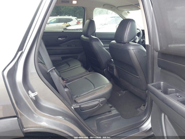 2022 NISSAN PATHFINDER SL 4WD 8