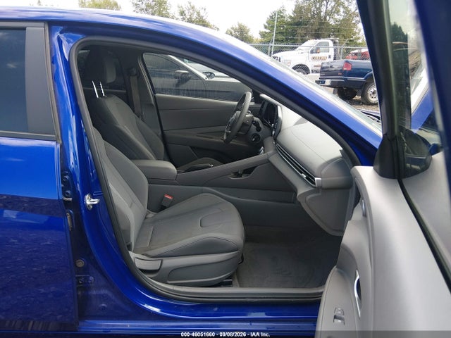 2023 HYUNDAI ELANTRA SE 5