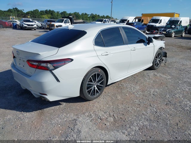 2023 TOYOTA CAMRY SE 4