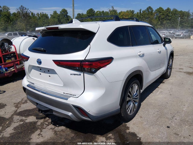 2023 TOYOTA HIGHLANDER HYBRID PLATINUM 4