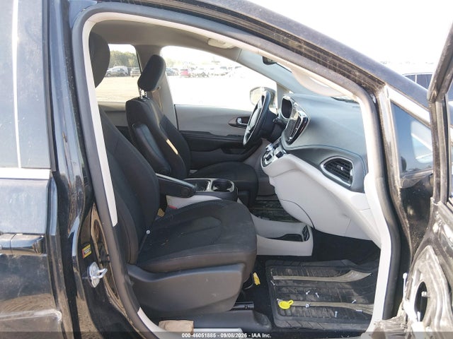 2021 CHRYSLER PACIFICA TOURING 5